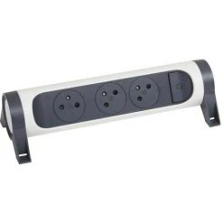 LEGRAND Bloc Multiprise Avec Interrupteur à Voyant Et 3 Prises De Courant 2P+T 16A 230V Avec Bloc De Prises Rotatif (049464/050073)